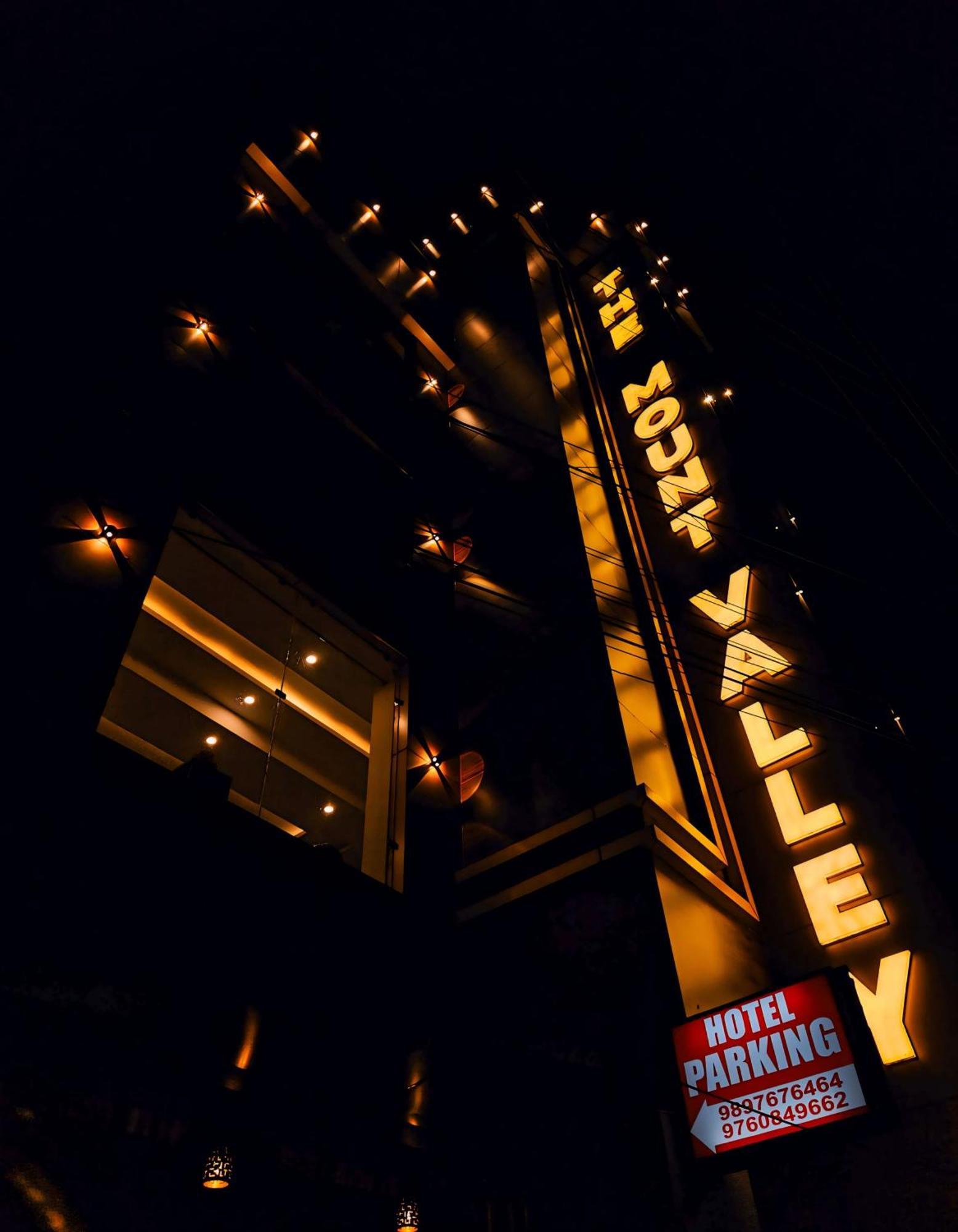 Hotel The Mount Valley Haldwāni Exterior foto
